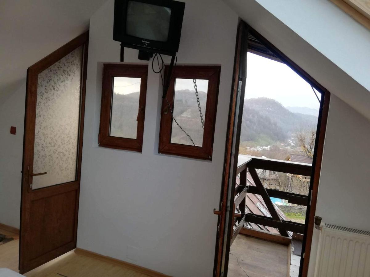 Casa Radu Lui Anghel Villa Barbuletu Exterior foto